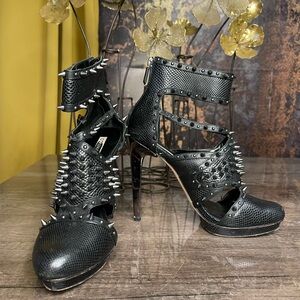 Vero Cuoio heels BCBG